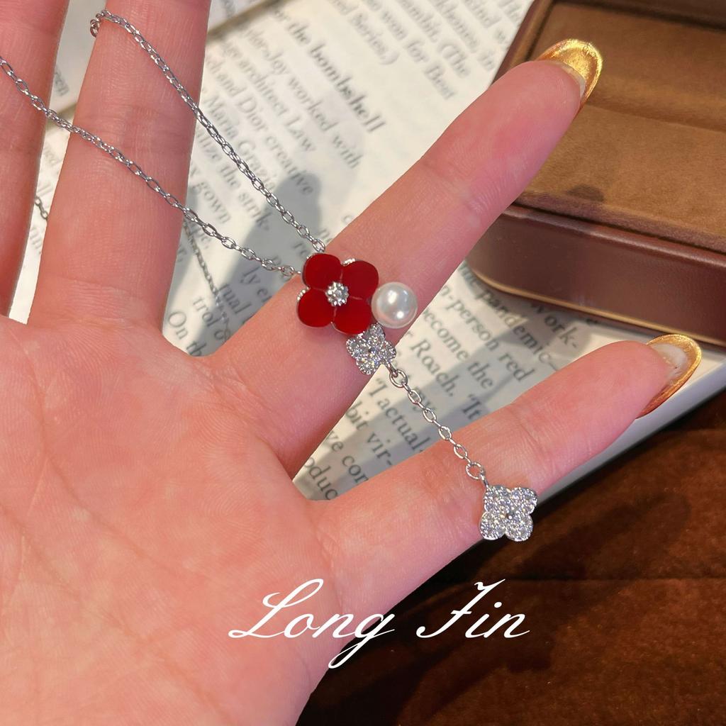 Französisches Retro Vierblättriges Kleeblatt Imitation Rotes Pferdequaste Halskette Fünf-Blumen-Armband Blume Temperament High-End Leichter Luxus Set