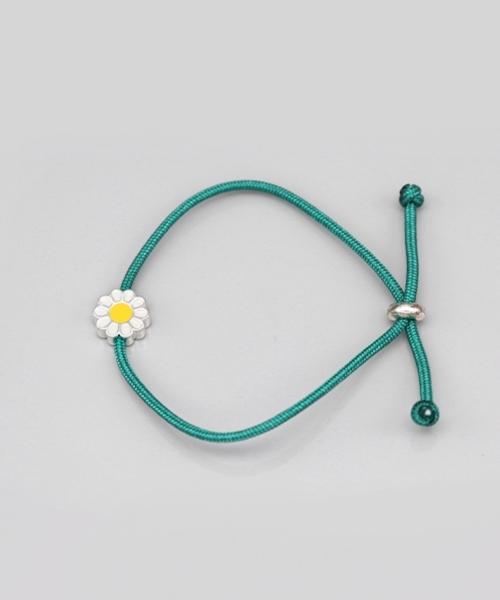 Bonbeau Color Motive Knot Bracelet Daisy Rainbow Clover Knot Thread Bracelet