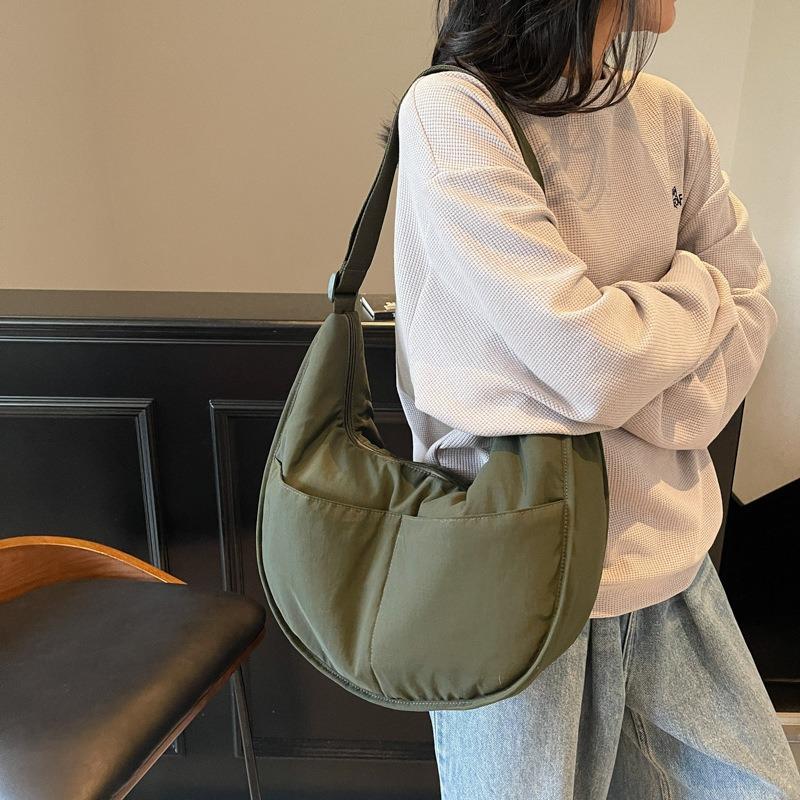 Bag women's new large-capacity dumpling bag college student class shoulder bag simple versatile commuter light messenger bag