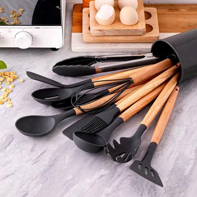 12Pcs/Set Utensílios de cozinha de silicone com alça de madeira balde resistente a altas temperaturas e antiaderente panela espátula colher