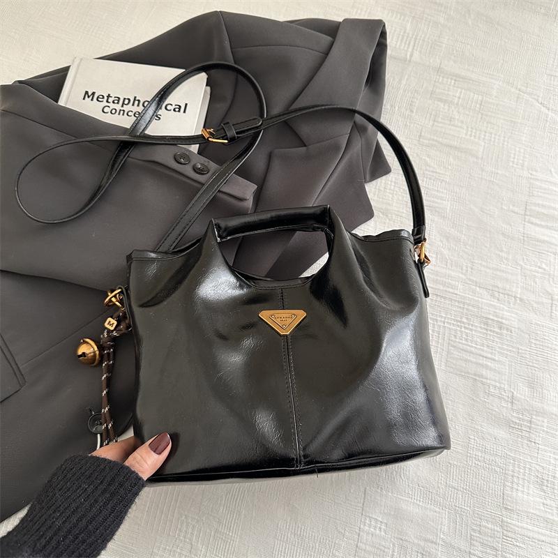 

Женская зимняя простая сумка-ведро в корейском стиле 2024 - Модная ручная, на плечо и кроссбоди No Pendant чёрный