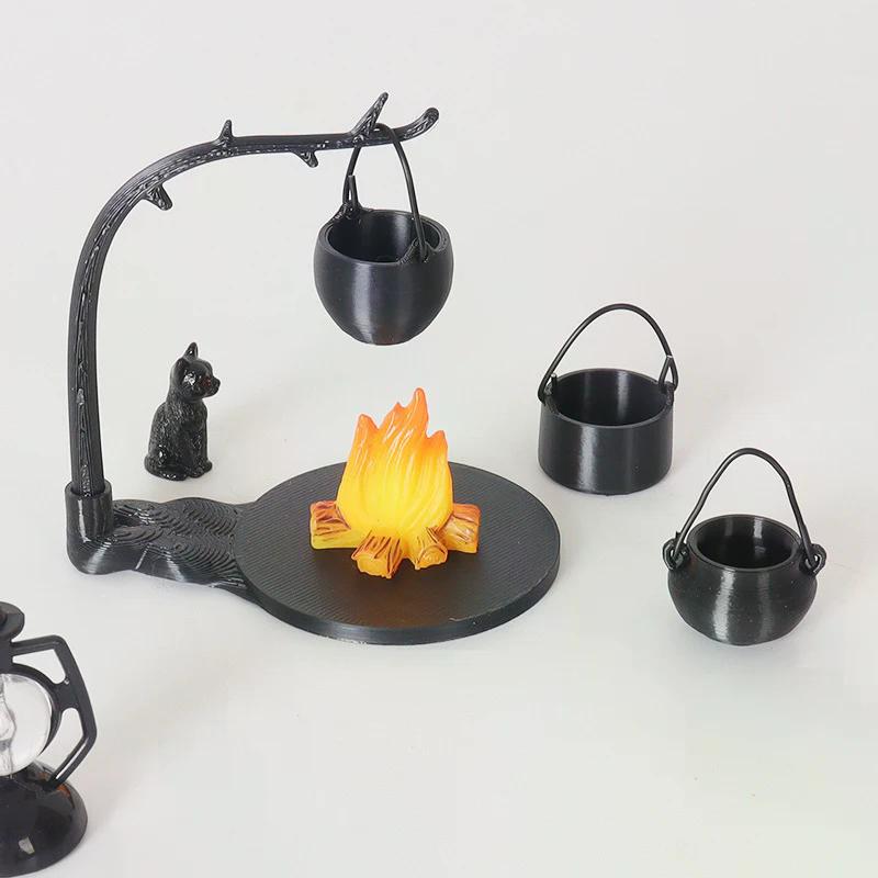 4/5 szt. Miniaturowy Wiszący Piec z Garnkiem Model Ogniska Domek dla Lalek Dekoracja Sceny Kempingowej na Zewnątrz Akcesoria do Domku dla Lalek