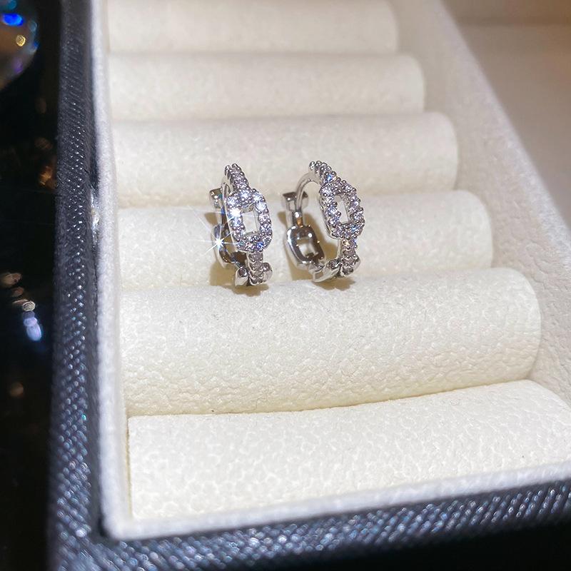 

Квадратная цепочка циркон ушная пряжка ретро высококлассные серьги ниша легкая роскошь модные серьги женские