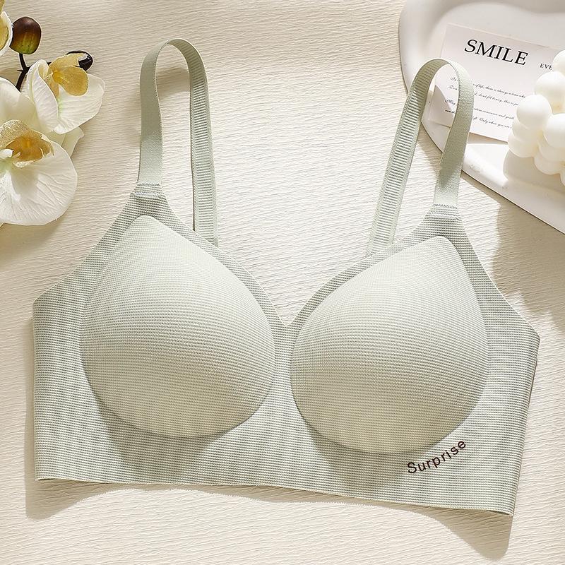 103 Medium-Thick Seamless Push-Up Bra for Women, Anti-Sagging, Wire-Free, with 2CM One-Piece Fixed Cup for Small Chest.