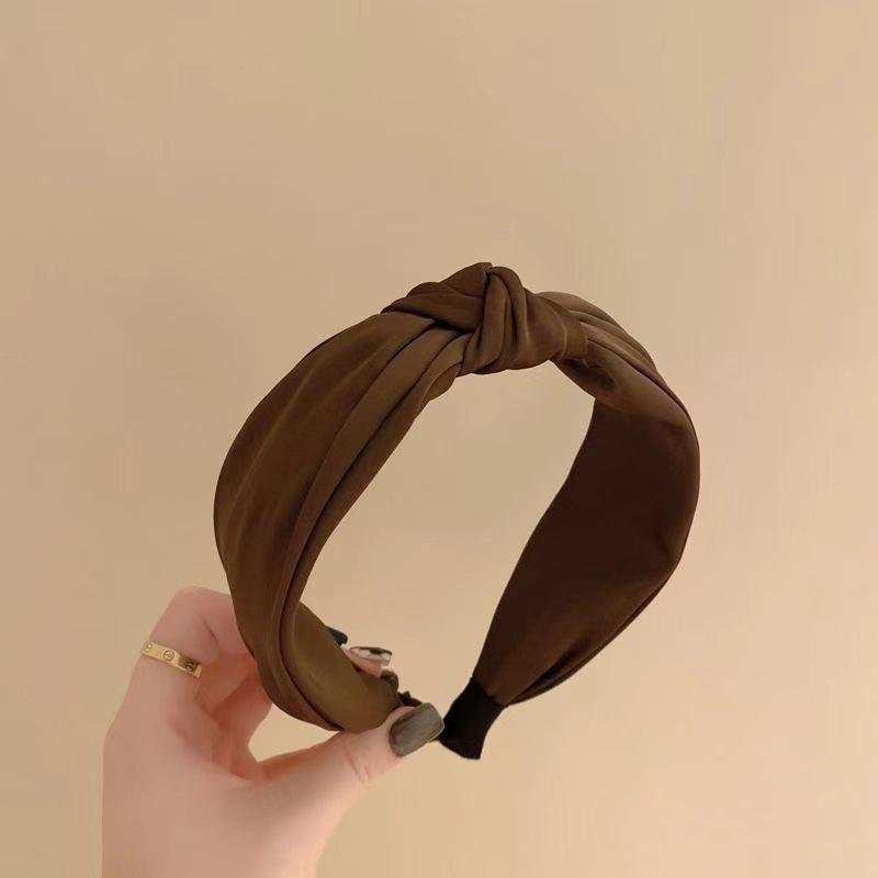 Luxurious Wide-Brimmed Headband for Women - Top Knot Design, Perfect for Autumn/Winter