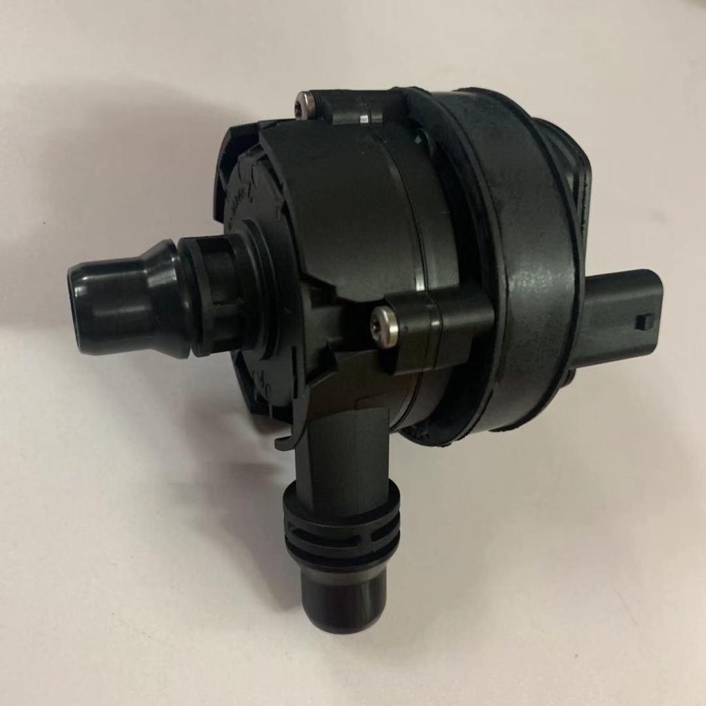 Mercedes A205 C200/C300 4WD Auxiliary Coolant Water Pump 0005004386