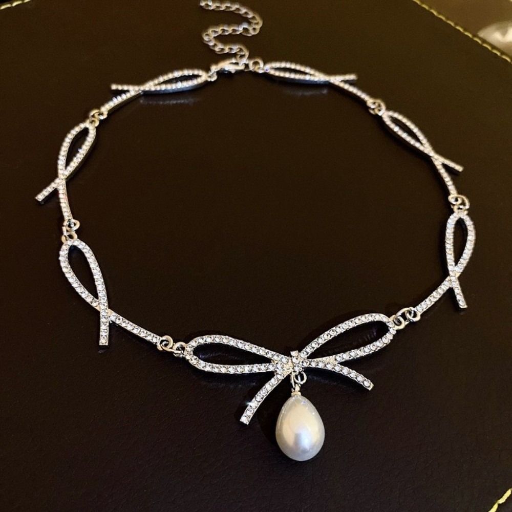 Fashion Multi-layer Diamond Pearl Elegant Women's Jewelry Layered Pendant French Court-style Beaded Choker Daily Accessories