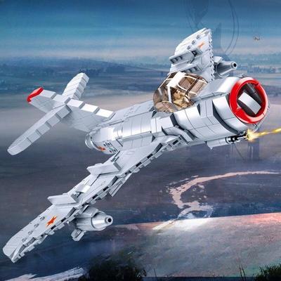 583 szt. Seria Wojskowa II Wojny Światowej Myśliwiec Mig-15 BIS Zabawki Budowlane dla Dzieci Bez Pudełka