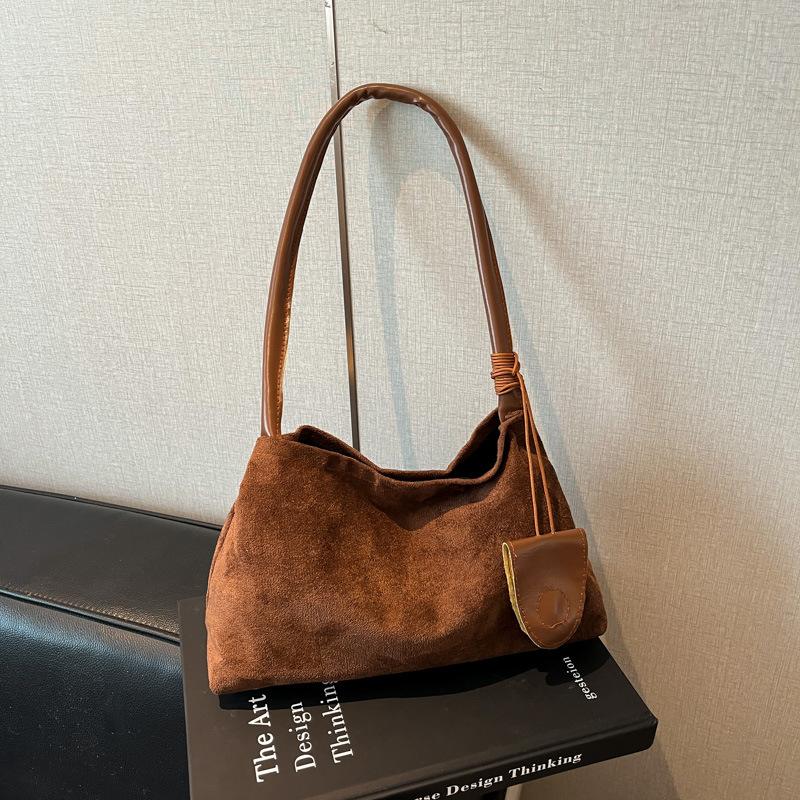 

Нишевый дизайн сумка подмышку простая трендовая на плечо матовая модная сумка для мамы и ребенка универсальная сумочка коричневый