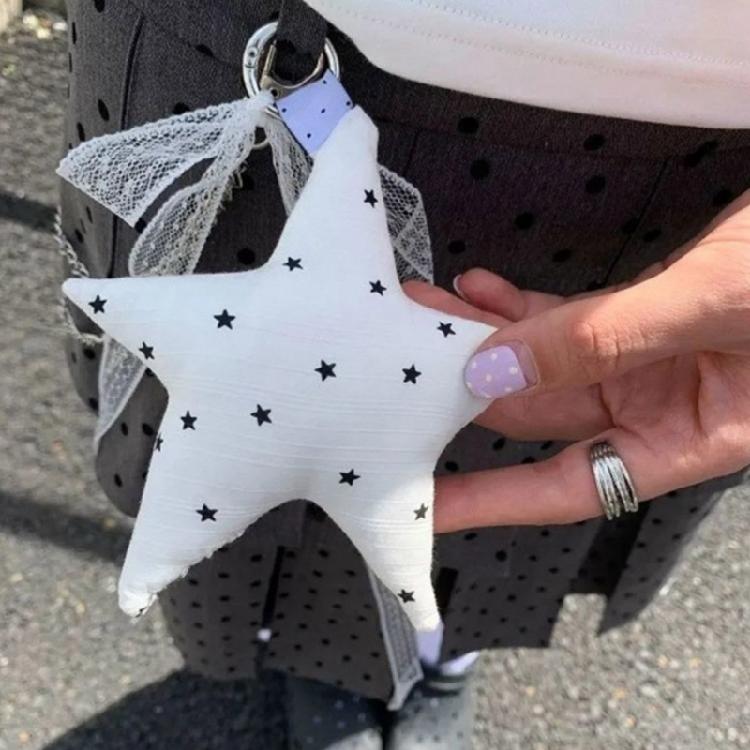 Stylish Irregular Star Key Clip Carabiner For Bags Jeans Trousers Chain Accessory Stylish Pentagrams Pendant Keychain