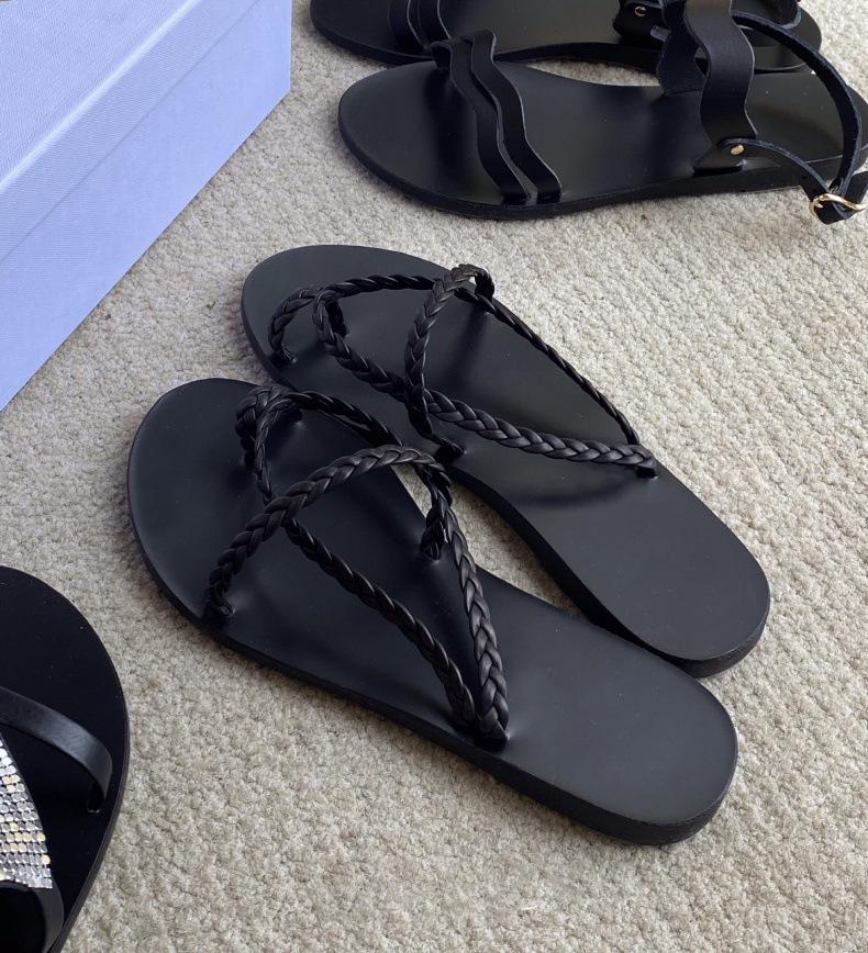 

Leather niche design simple wind woven word with flat sandals women wear summer set toe Roman cool slippers 40 чёрный