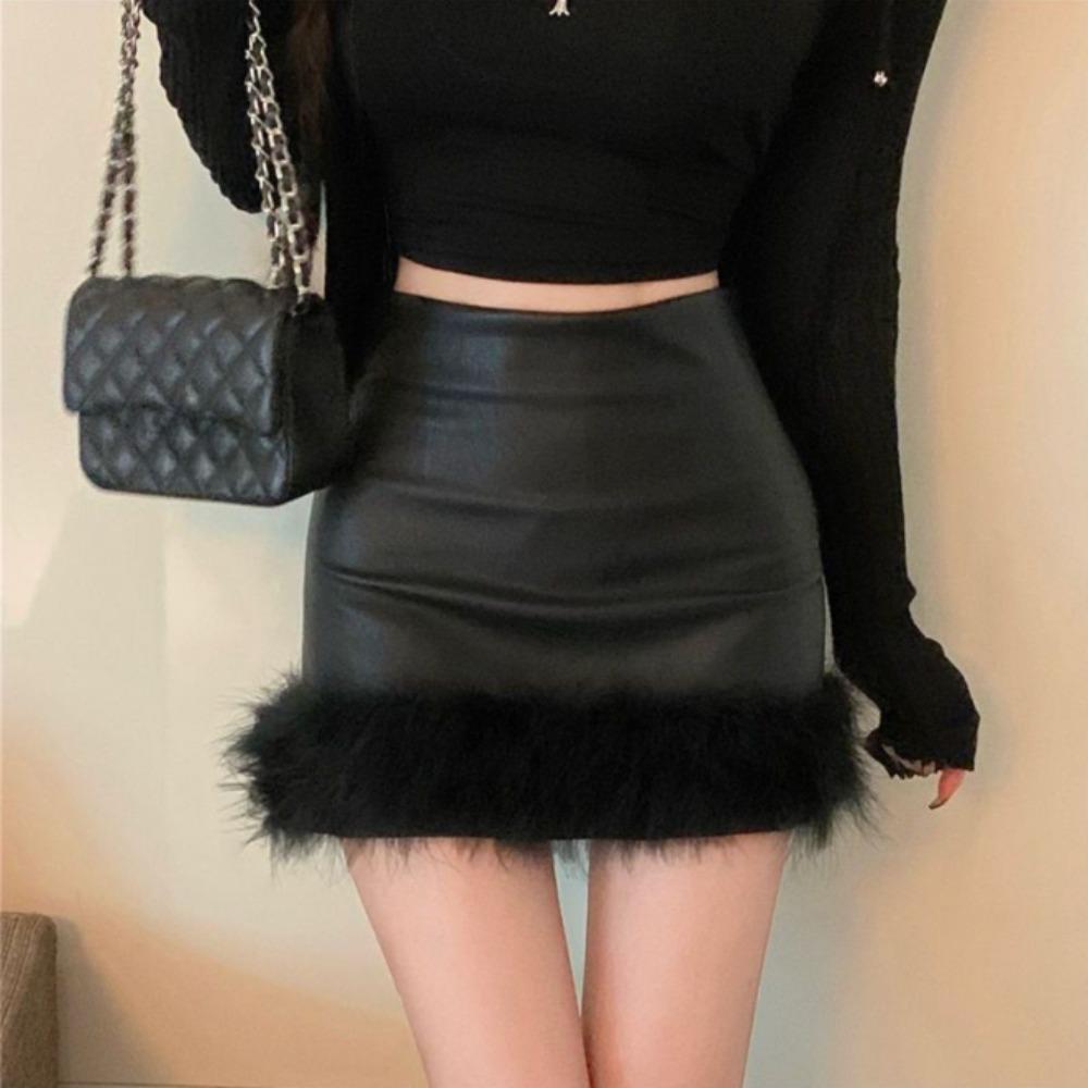 

Versatile Black Heavy-duty Skirt for Women New Style for Autumn and Winter High-grade High-waisted Hip-wrapped Leather Skirt Fur Stitching Short Skirt M