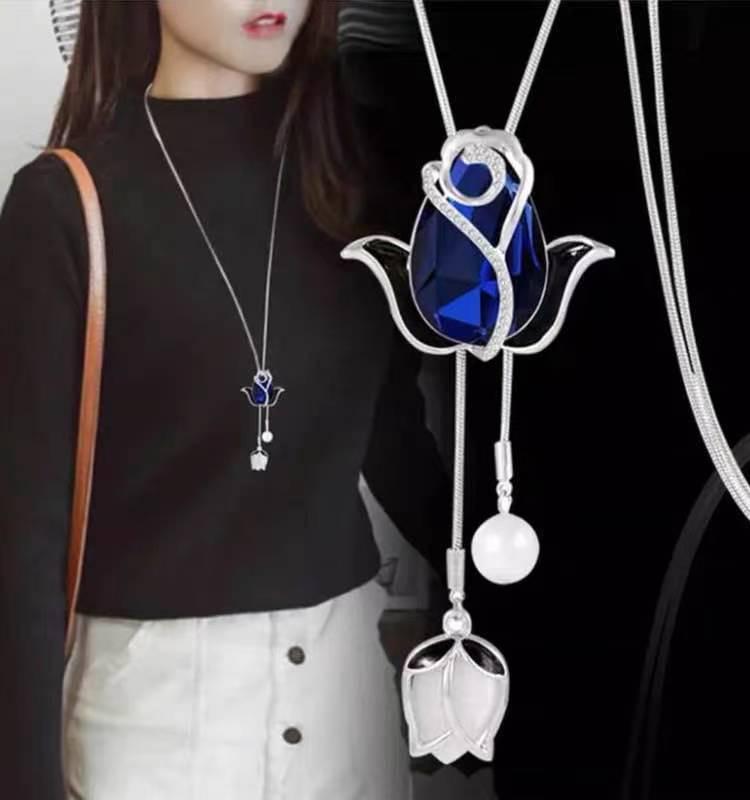 Luxury Non-Fading Korean Fashion Sweater Necklace: Autumn/Winter Women's Niche Design Pendant