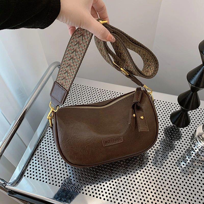 Boston Bag Women's New High-end Baguette Shoulder Bag This Year's Popular Wide Band Cross-body Small Pillow