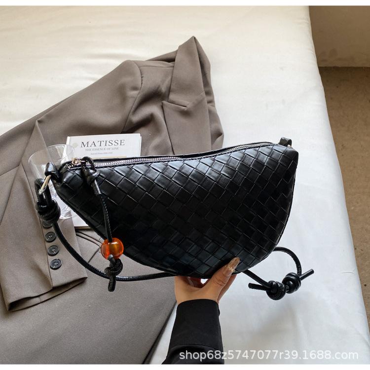 Dumpling Bag Fashion New 2025 Bag Bag Women's Armpit Cute Trendy Retro Knitted Niche Casual Crossbody Bag