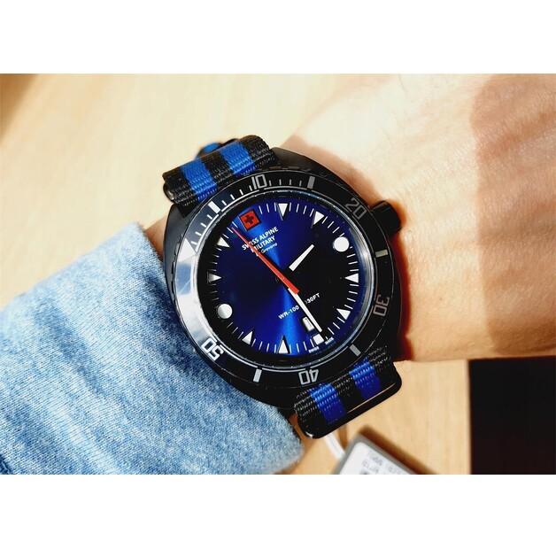 Uhr Swiss Alpine Military SAM7066.1675