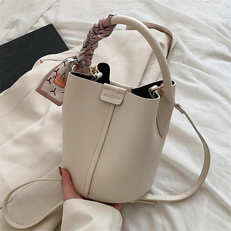 

Elegant Bucket Handbag Shoulder Bag with Silk Scarf, Fashiable Faux Leather Tote Crossbody Bags for Women s Daily Party Shopp бежевый