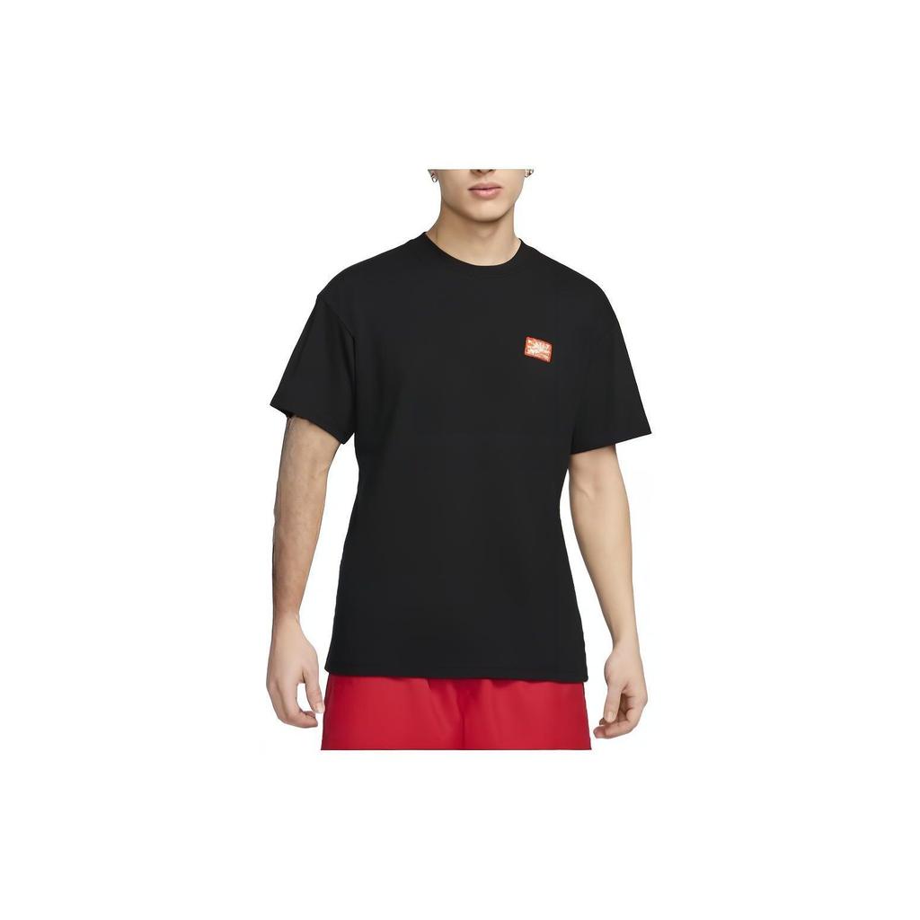 Nike Camiseta Masculina de Manga Curta com Gola Redonda e Estampa Gráfica Ajustada Preto FV3721-010
