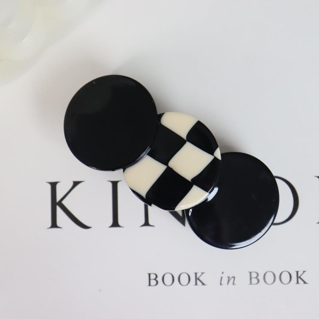 French Acetate Black Plaid Round Heart Spring Hair Clip - Elegant Black & White Design