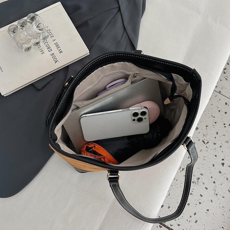 Retro Casual Large-capacity Diamond Shoulder Bag Women's New Niche Design Fashionable Light Luxury Portable Tote Bag