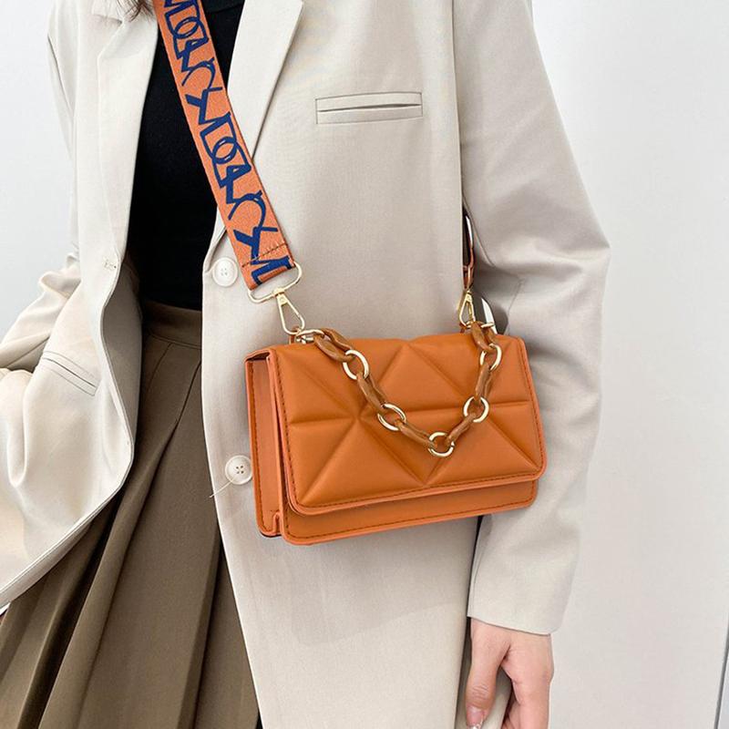 

Модная женская сумка через плечо, сумки из искусственной кожи с клапаном, женская, большая вместимость, металлическая цепочка, повседневная сумка-клатч Crossobdy 20x7x12cm коричневый