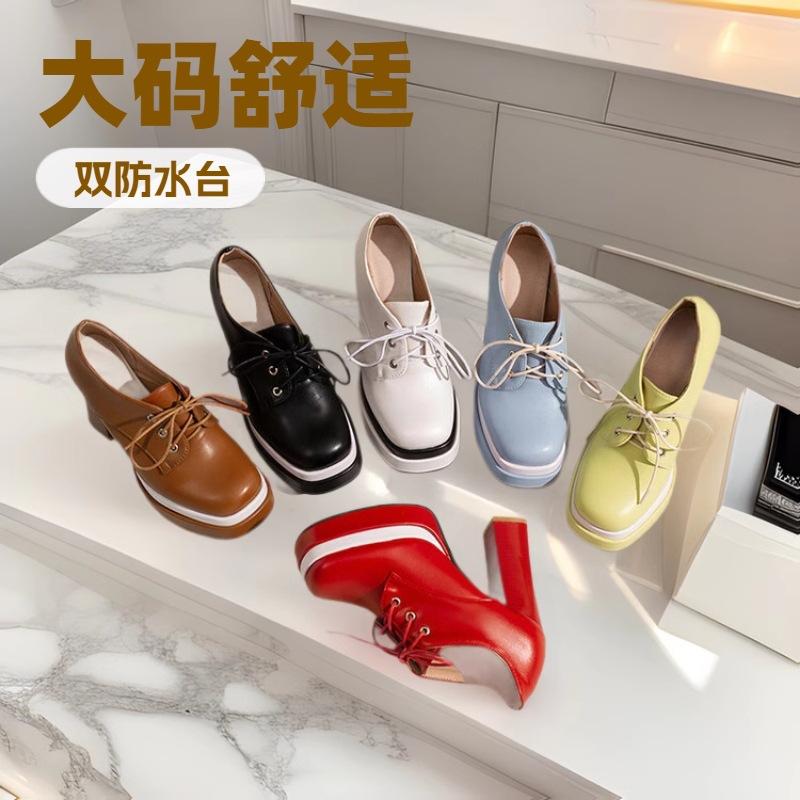 

2025 лето внешняя торговля квадратный носок контрастный цвет двойная водонепроницаемая передняя лямка легкий вырез низкий верх толстый каблук высокий каблук одинарная обувь женская 39 красный