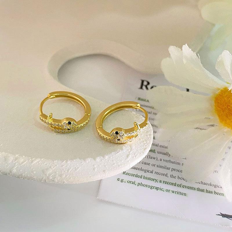 

Вкладыши в форме змеи, ретро-личность, древний стиль, серьги-змеи, легкие, роскошные, высокого класса, нишевый дизайн, чувство