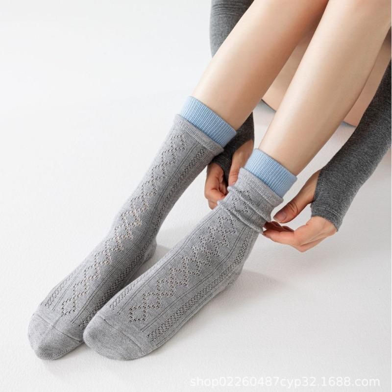 Female Autumn and Winter New Vintage Linen Pattern Lace in The Tube Stack Socks