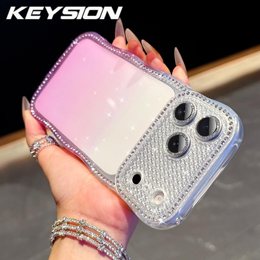 

KEYSION Градиентный прозрачный волнистый чехол для телефона со стразами для iPhone 13 14 15 16 17 Pro Max Air 16 Plus Защита камеры Ударопрочный чехол for iPhone 17 фиолетовый