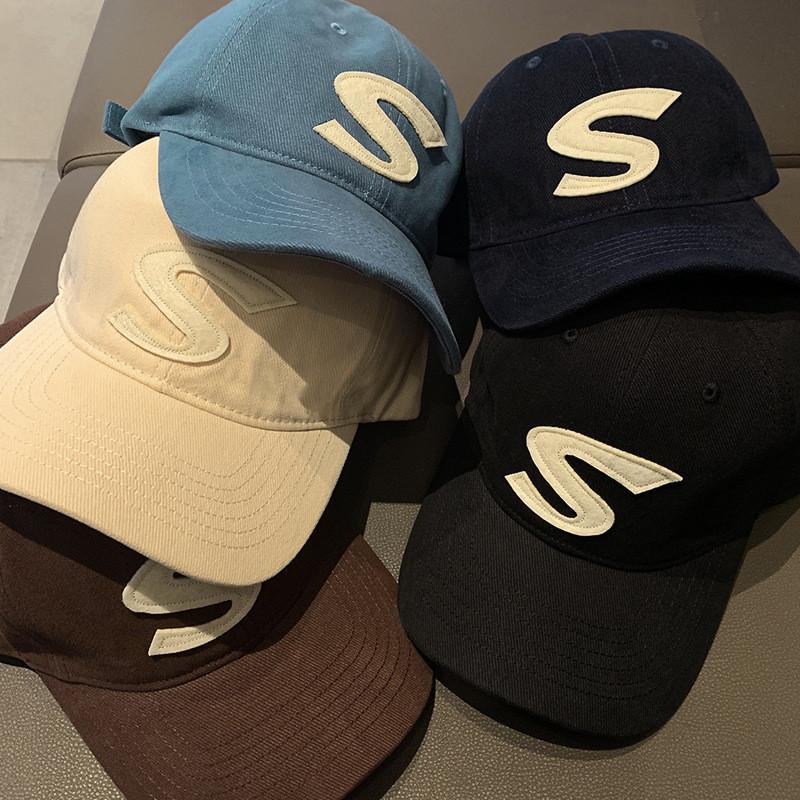 Baseball Fashionable Black Cap With S Letter Design For A Trendy Look