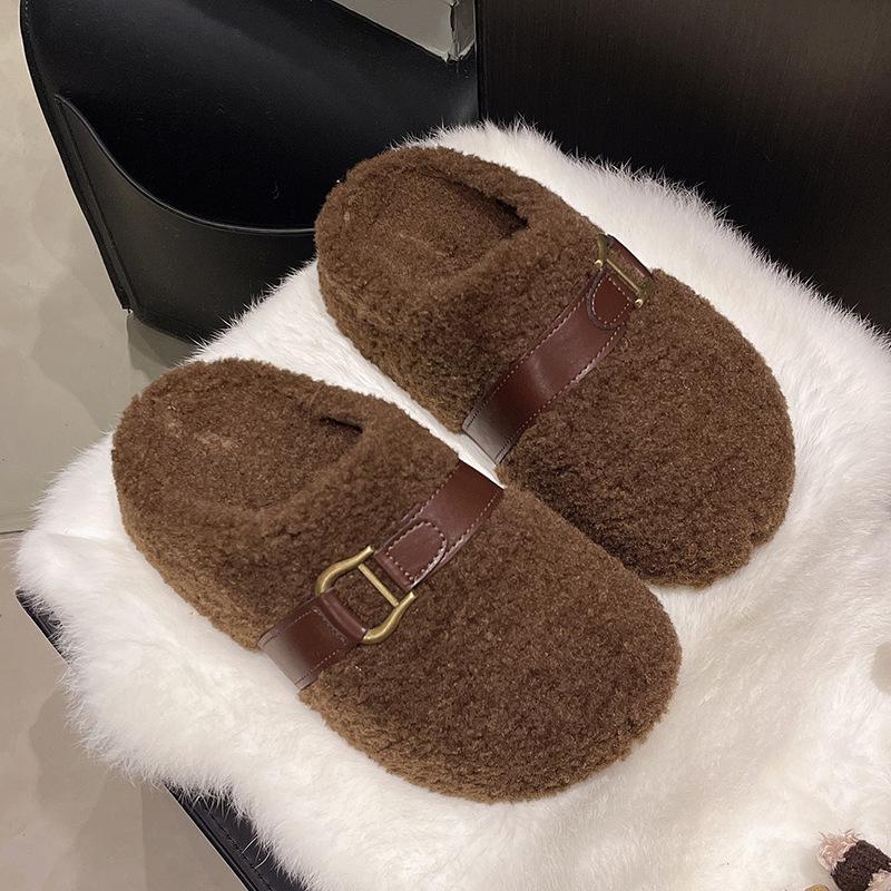 Internet celebrities popular white flat bottom fluffy slippers women's 2025 new autumn and winter outer wear heightened soft bottom cotton slippers