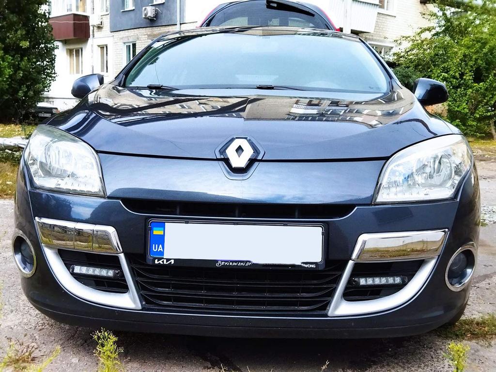 

Кути на передній бампер 2008-2011 (нерж) для Renault Megane III