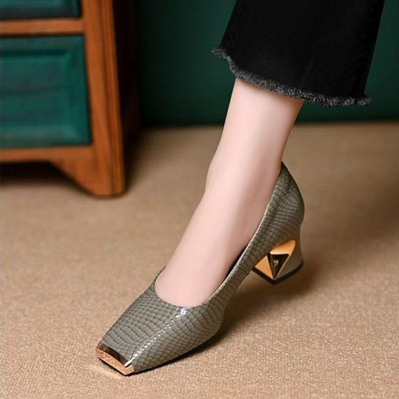 Metal Head Anti-kick Shallow Mouth Single Shoes Autumn French Soft Leather Pattern Thick Heel Soft Sole Small Leather Shoes