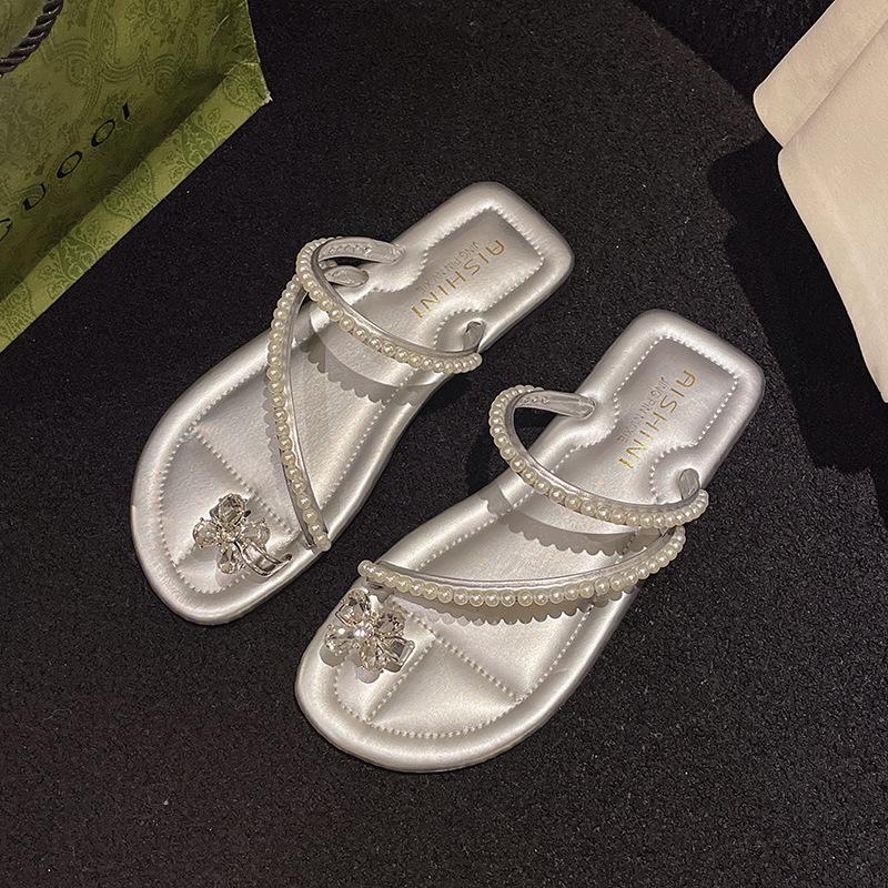 

Французские шлепанцы с плоской подошвой и открытым носком, маленькие, крутые, туфельки феи, новинка лета 2025 года, на мягкой подошве, с юбкой, сандалии со стразами 40 серебряный
