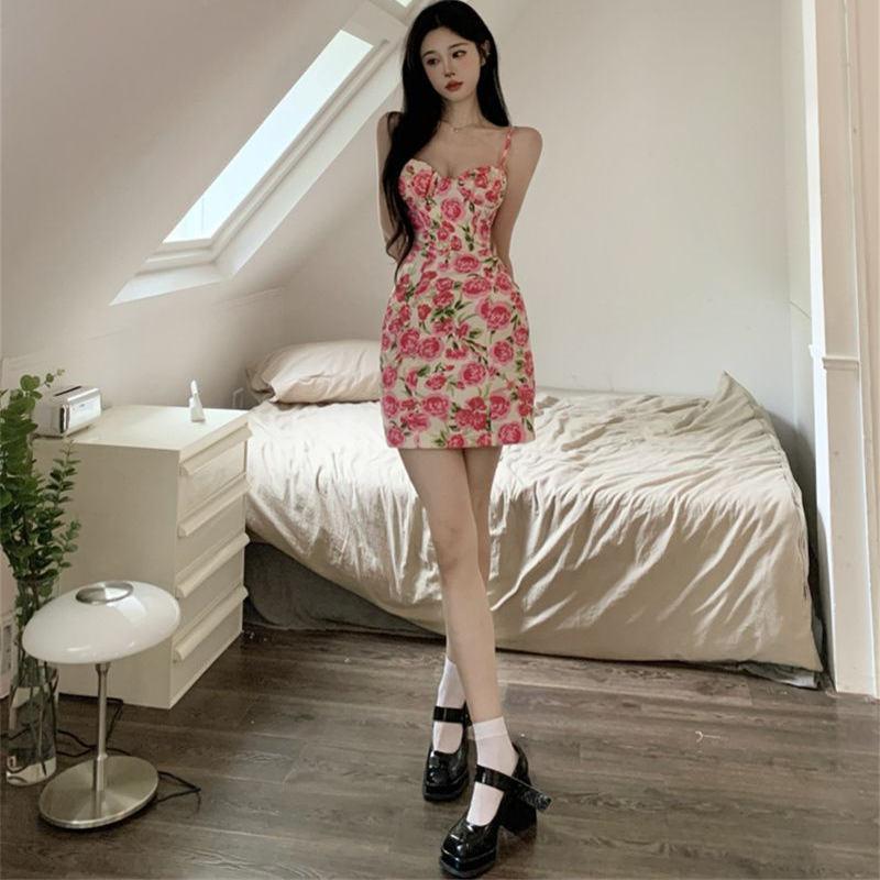 Summer Sweet and Spicy Style Sexy Suspender Dress Women's Clothing Korean Version Design Feeling Backless Slim and Thin Hip-wrapped Short Skirt