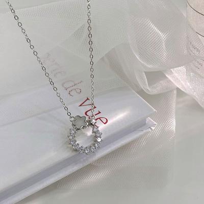 Super Fairy Gentle Wind Flower Zircon Ring Necklace Inlaid with Diamonds Flower Wreath Collarbone Chain Temperament Necklace