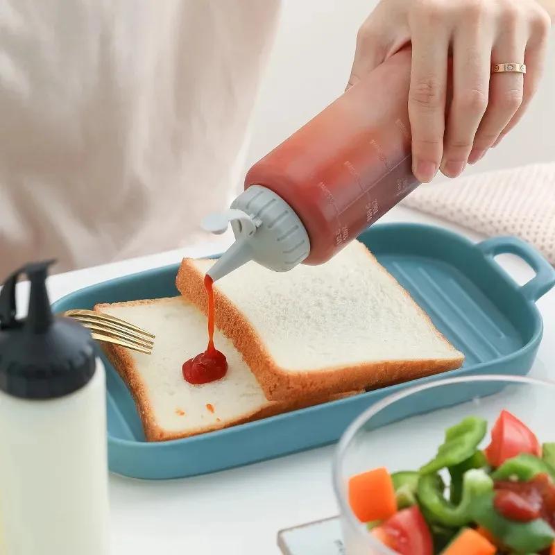 175ml / 350ml Squeezing Oil Bottle Kitchen Organizer Soy Sauce Seasoning Salad Sauce Vinegar Containers Plastic Seasoning Bottle