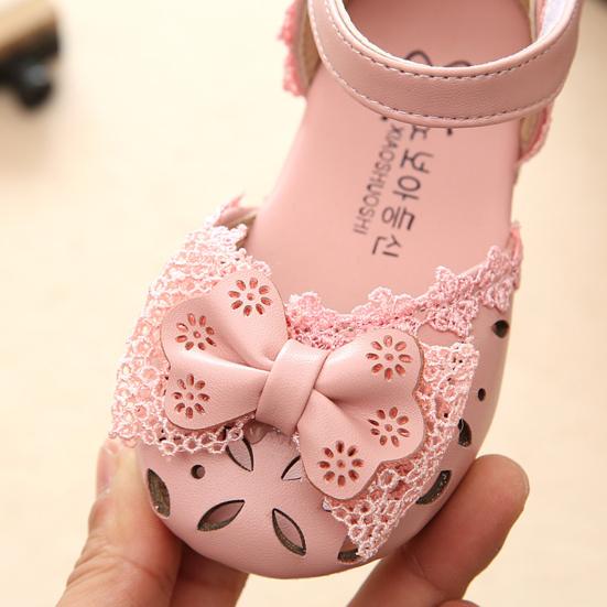 1 Pair Girl Sandals Sweet Bow Knot Soft Hollow-out Design Children Shoes for Summer