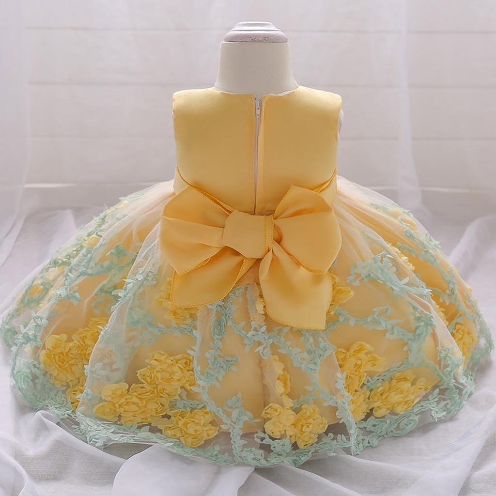 Presentación con vestido de princesa para niñas