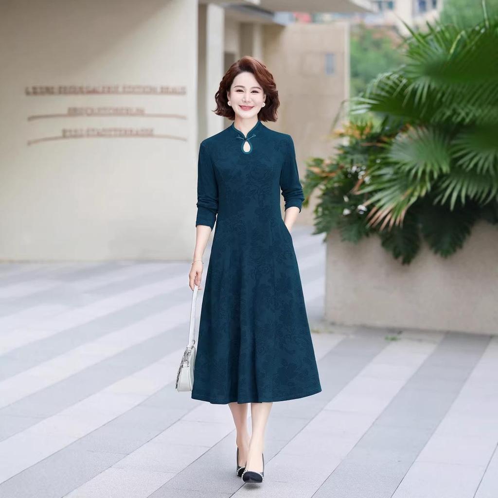 Elegant Jacquard Slimming Long Sleeve Cheongsam Midi Dress for Formal Occasions and Weddings