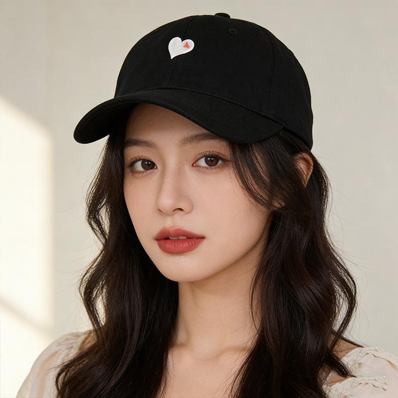 Heart-Print Women's Baseball Cap Versatile Soft-Top Design with Wide Brim To Flatter Your Face—Perfect for Couples and Sun Protection