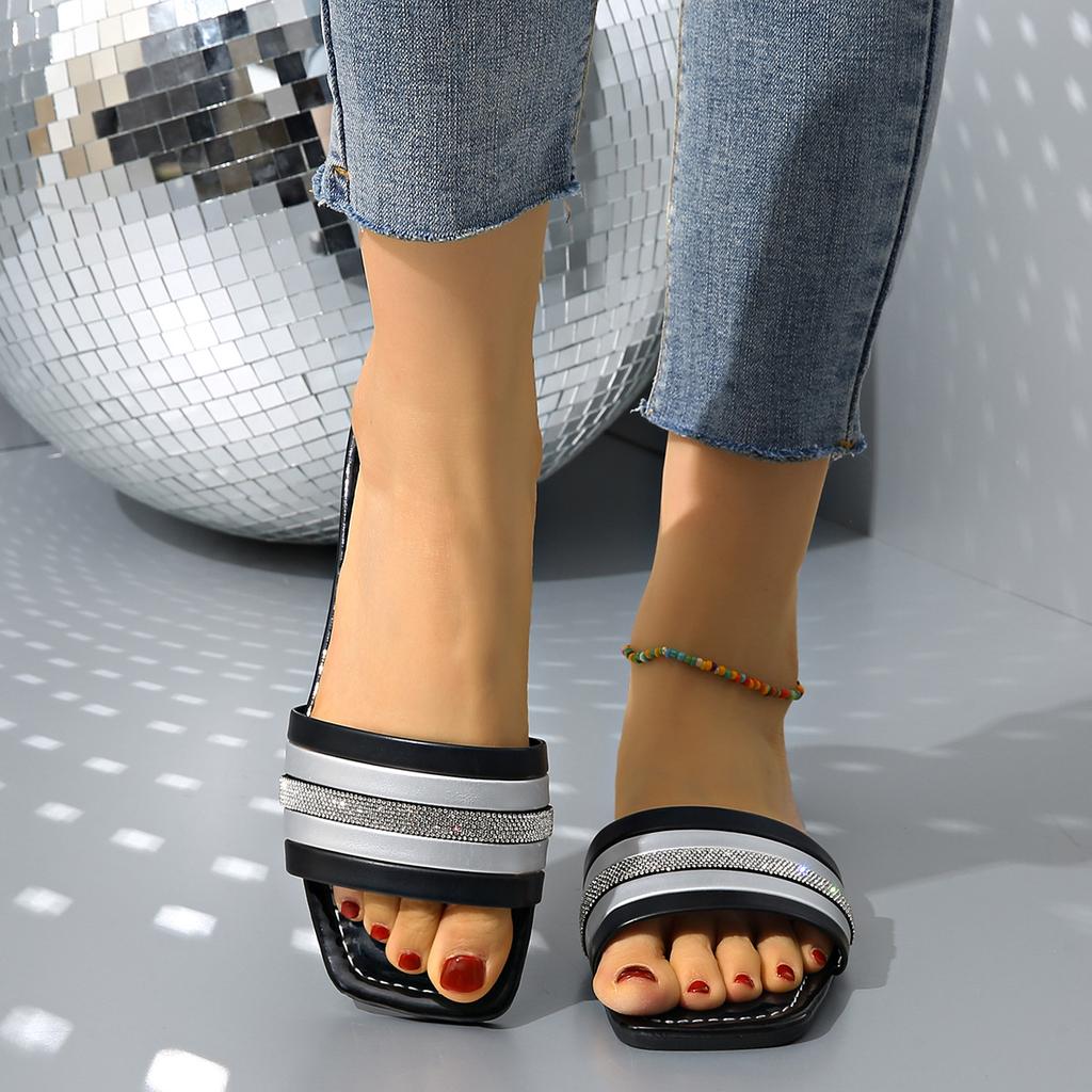 Foreign trade flat-bottomed casual slippers women's summer 2025 new models with soft bottom fashion outer wear sandals women