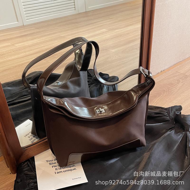 

This year s popular manufacturer contrasting color small bag women s 2025 new temperament versatile underarm crossbody small square bag