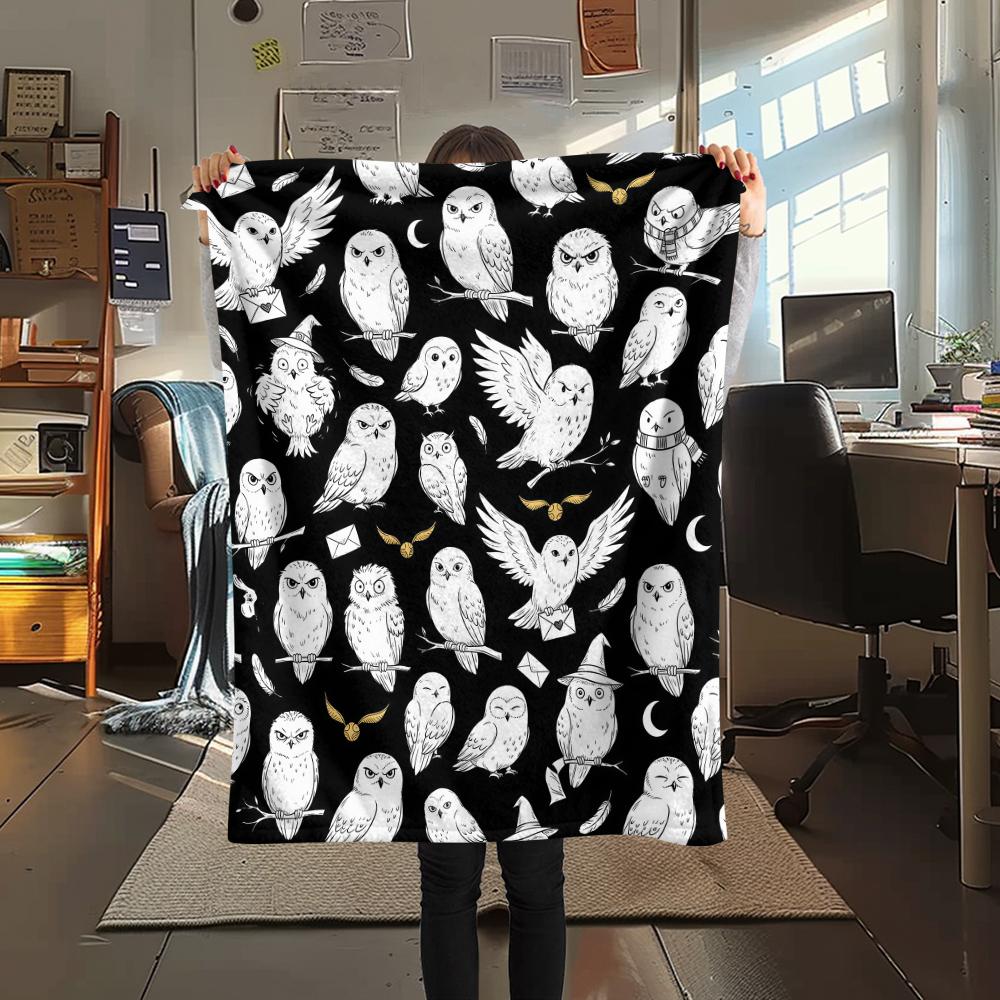 

Black white animal elements Print Flannel Blanket,High quality Comfortable for All Seasons,Home Decor,Warmth and Comfort,Perfect for Christmas Gifts 80cm x 120cm