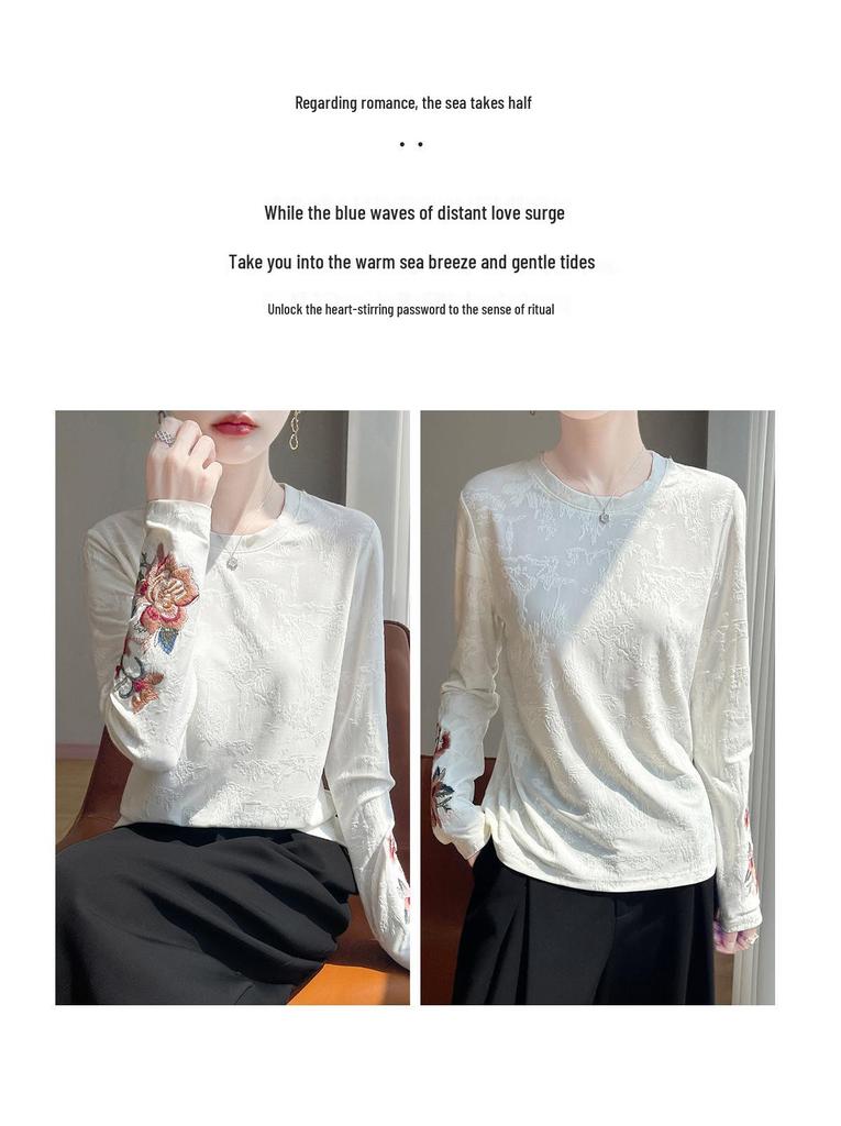 Women's Autumn Retro Embroidery Jacquard Shirt: Long-Sleeve, Round Neck Pullover