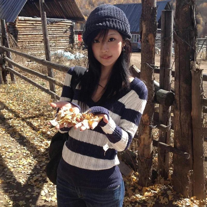 2KWEIRD Y2k V-neck Striped Sweater Vintage Harajuku Knit Slim Pullovers Korean Style Knitwear 2000s Aesthetics