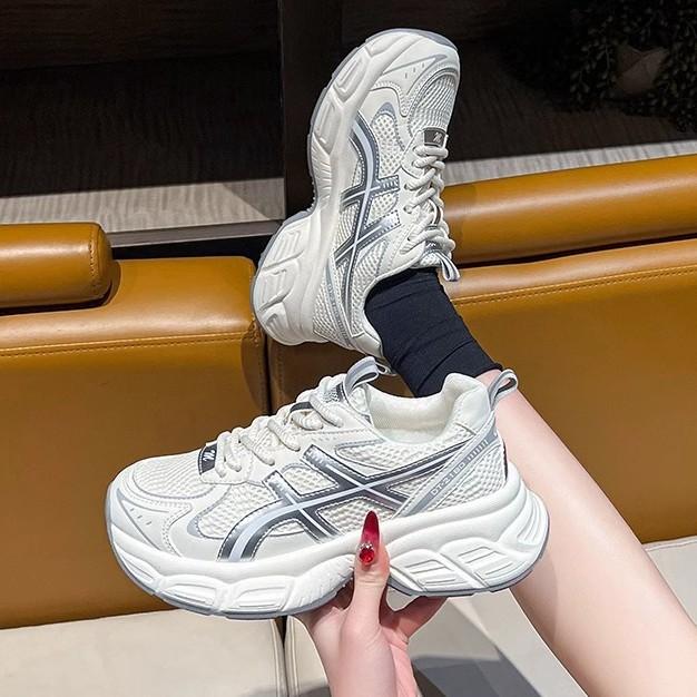 2025 Frühling und Sommer Mesh atmungsaktive Dad-Schuhe Damen neue vielseitige dicksohlige Höhenzunahme super beliebte lässige Sportschuhe