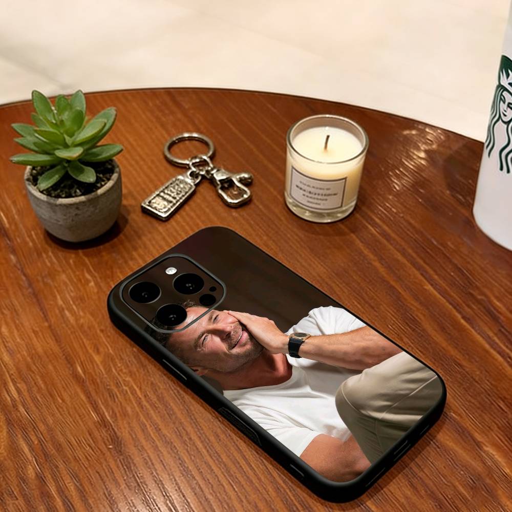 Chris Hemsworth Phone Case For iPhone 17, 16,15,14,13,12,11 Plus,Pro Max, Others Soft Black Cover