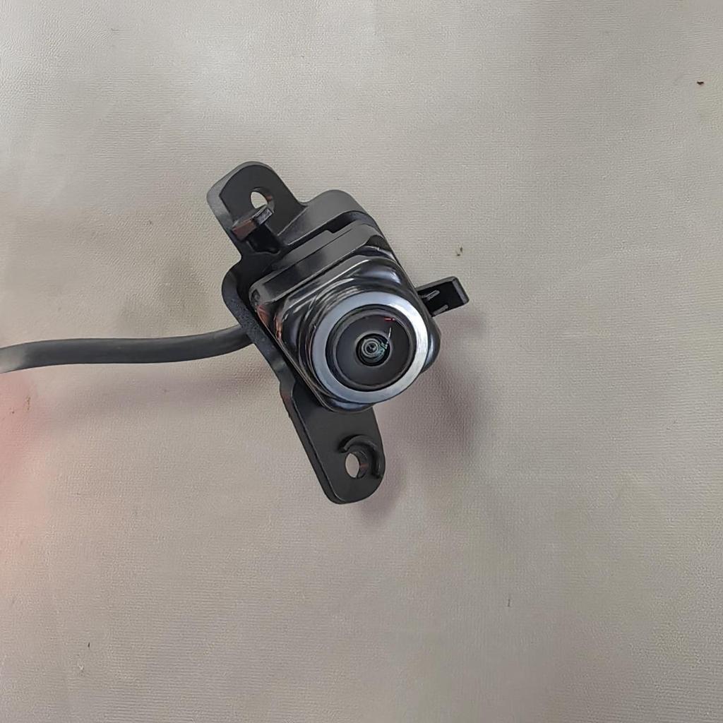 86790-YY150/86790-YY170 Reverse Camera: Compatible with Toyota Parking Assist