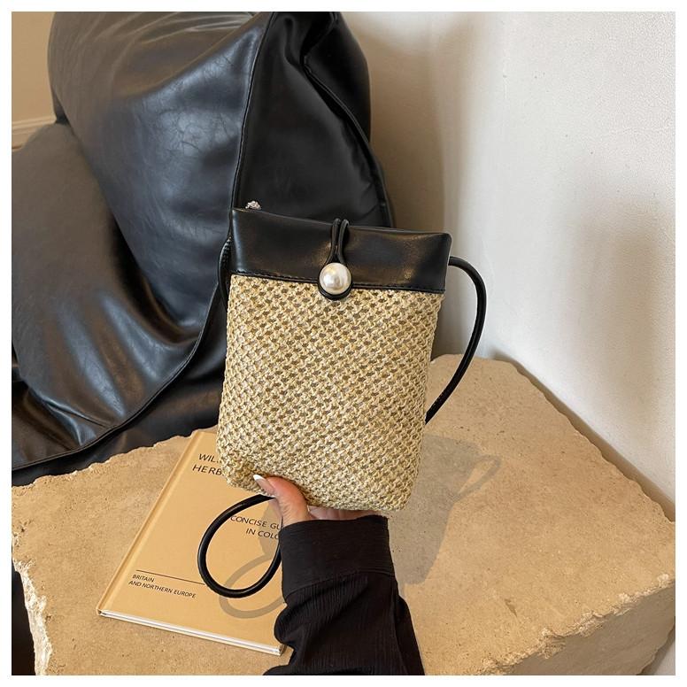 Ielgy Niche Retro Woven Mobile Phone Bag Simple Casual Mini Shoulder Messenger Bag